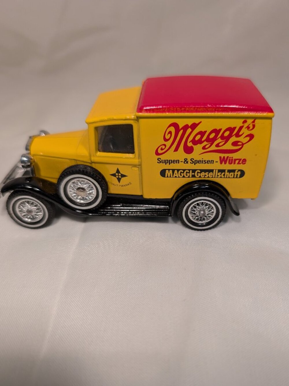 Matchbox Models of Yesteryear Y-22 1930 Ford Model A Van “Maggi” Diecast 1:40